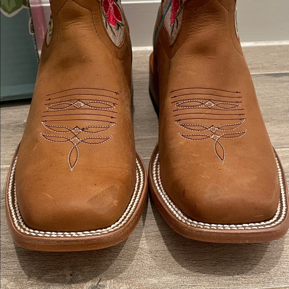 Macie Bean Multicolor Floral Western Boots - Picture 3 of 8